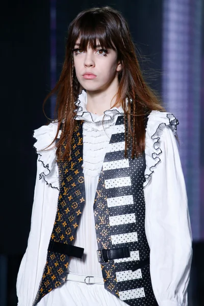 Look 60